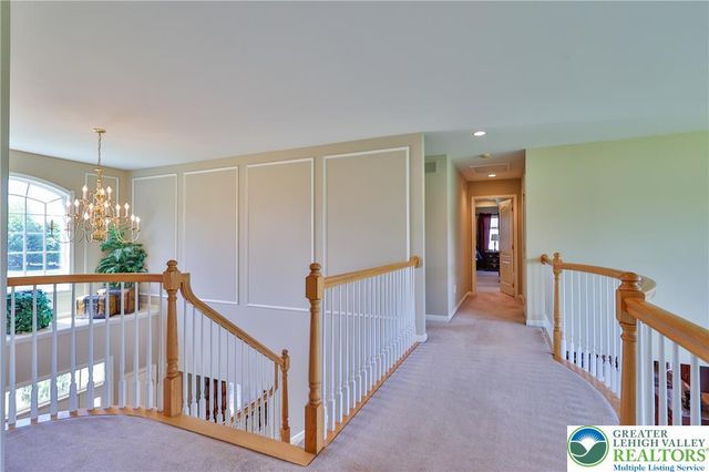 351 Manor Drive, Lower Nazareth Twp, PA 18064