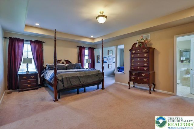 351 Manor Drive, Lower Nazareth Twp, PA 18064