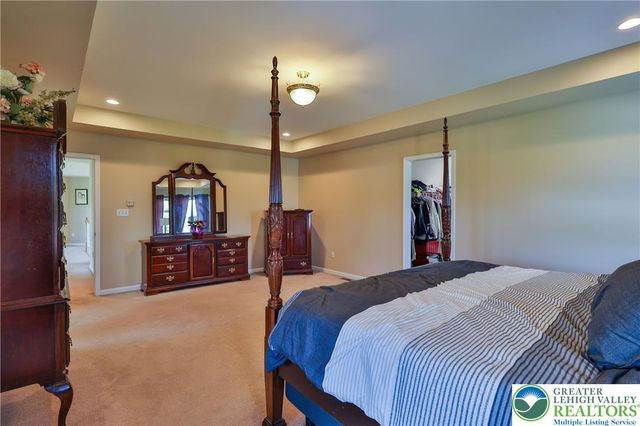351 Manor Drive, Lower Nazareth Twp, PA 18064