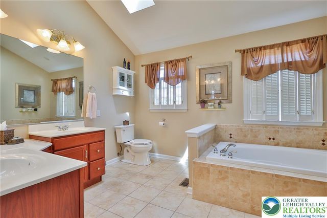 351 Manor Drive, Lower Nazareth Twp, PA 18064