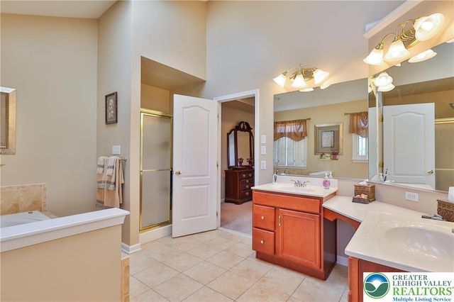 351 Manor Drive, Lower Nazareth Twp, PA 18064