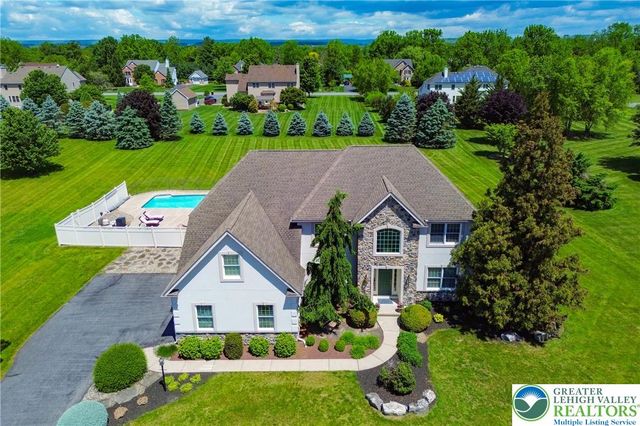 351 Manor Drive, Lower Nazareth Twp, PA 18064