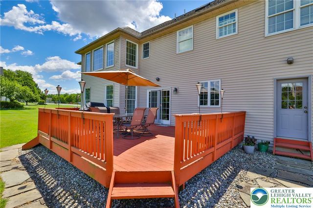 351 Manor Drive, Lower Nazareth Twp, PA 18064