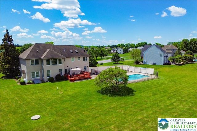 351 Manor Drive, Lower Nazareth Twp, PA 18064