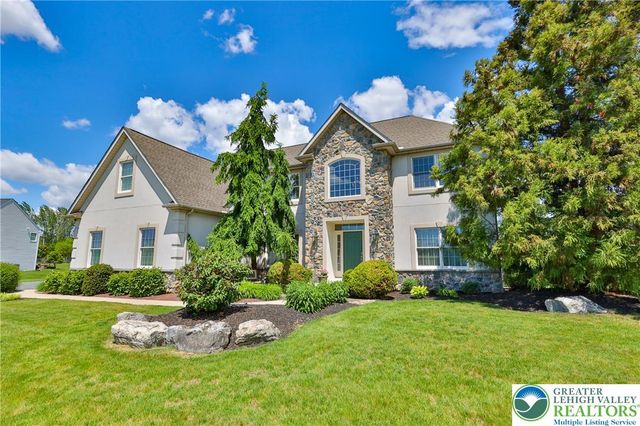 351 Manor Drive, Lower Nazareth Twp, PA 18064