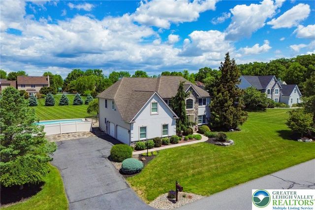 351 Manor Drive, Lower Nazareth Twp, PA 18064