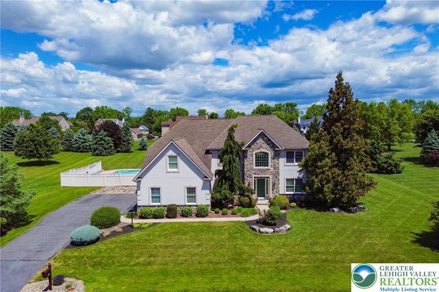 351 Manor Drive, Lower Nazareth Twp, PA 18064