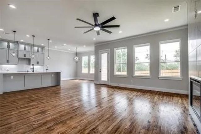 1702 Seevers Avenue, Dallas, TX 75216