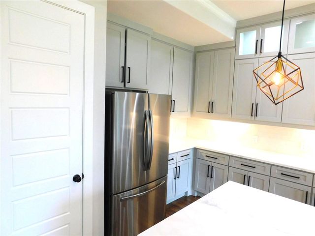 1702 Seevers Avenue, Dallas, TX 75216