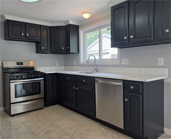 5937 Lakeshore Road, Cicero, NY 13039