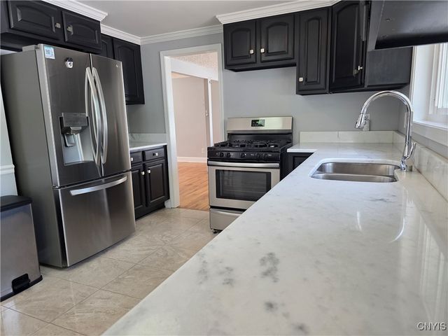 5937 Lakeshore Road, Cicero, NY 13039