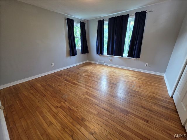 5937 Lakeshore Road, Cicero, NY 13039