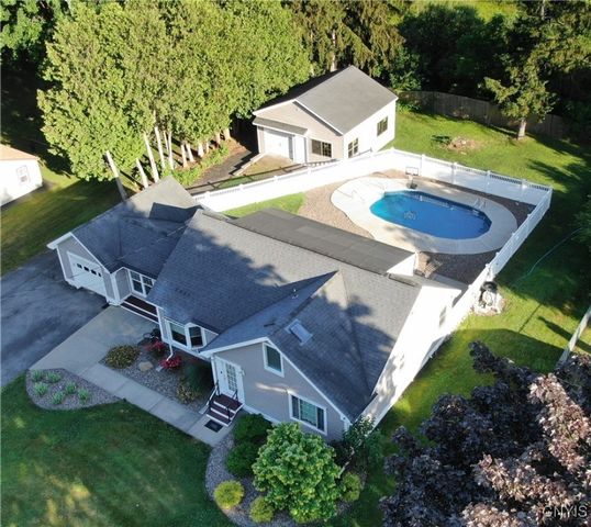 5937 Lakeshore Road, Cicero, NY 13039