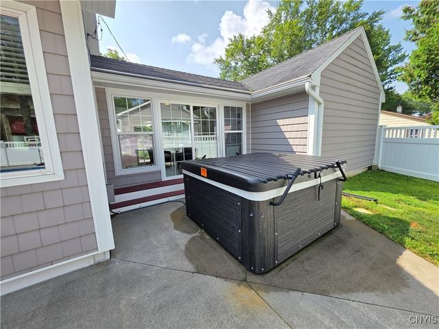5937 Lakeshore Road, Cicero, NY 13039