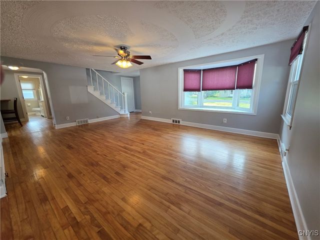 5937 Lakeshore Road, Cicero, NY 13039