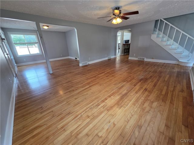 5937 Lakeshore Road, Cicero, NY 13039