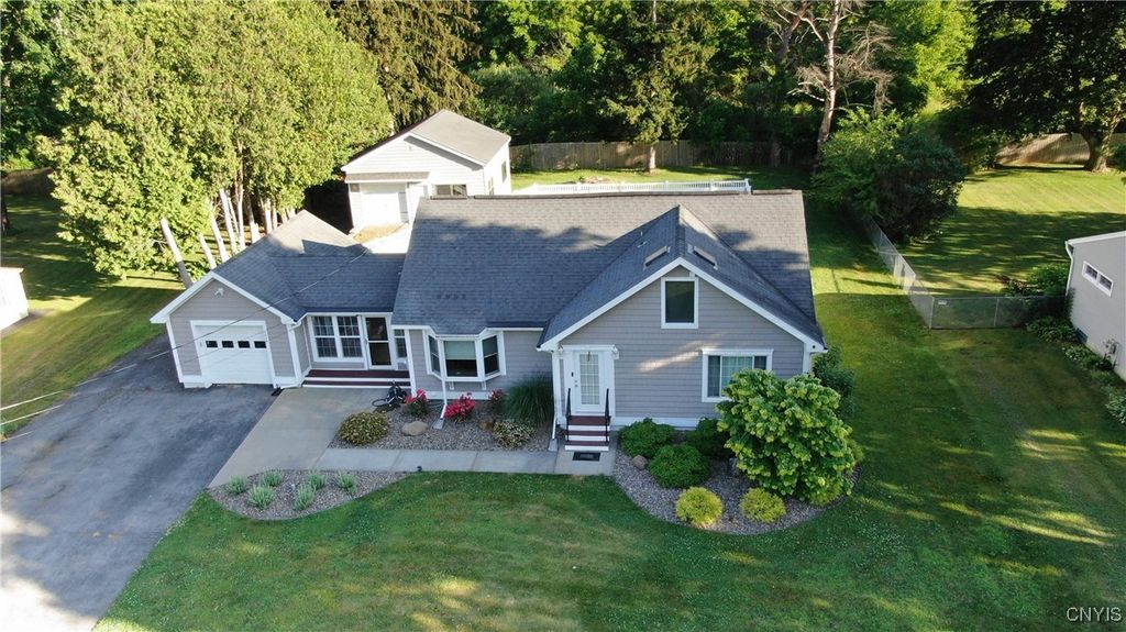 5937 Lakeshore Road, Cicero, NY 13039