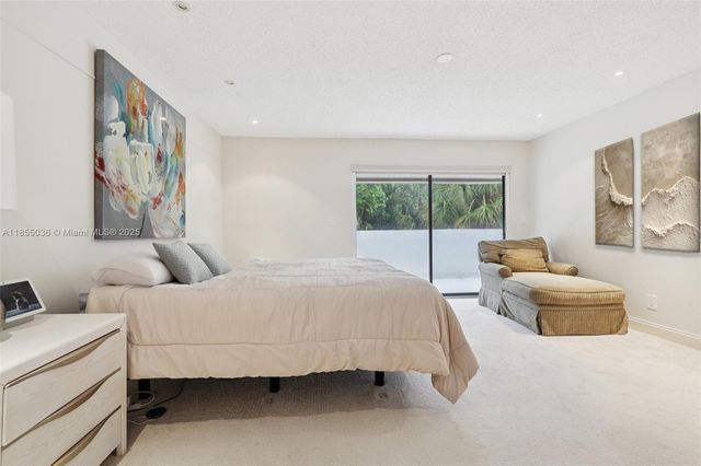 121 SW 96th Ter 205, Plantation, FL 33324