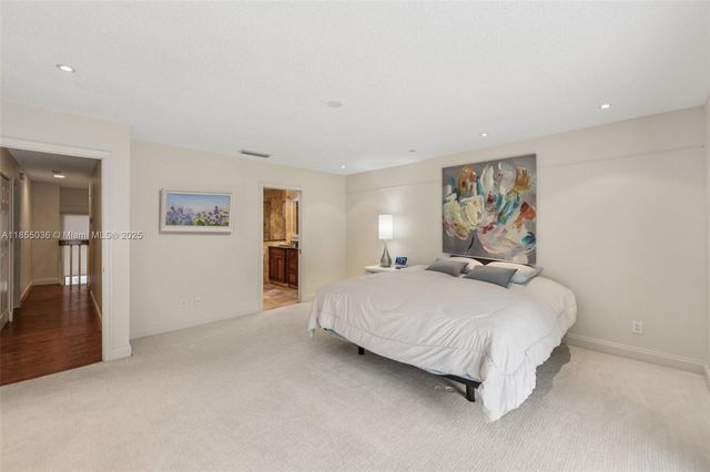 121 SW 96th Ter 205, Plantation, FL 33324