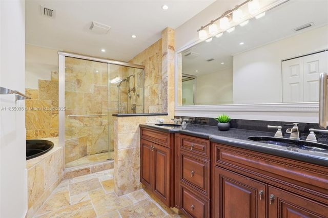 121 SW 96th Ter 205, Plantation, FL 33324