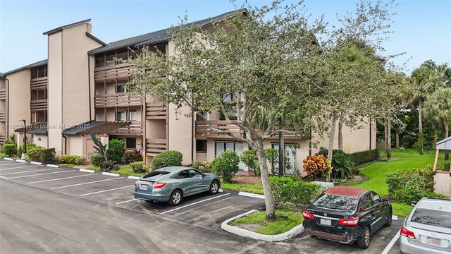 121 SW 96th Ter 205, Plantation, FL 33324