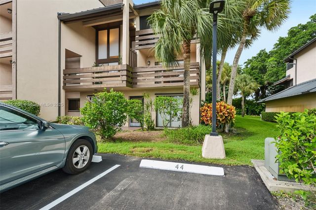 121 SW 96th Ter 205, Plantation, FL 33324