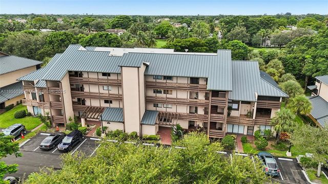 121 SW 96th Ter 205, Plantation, FL 33324