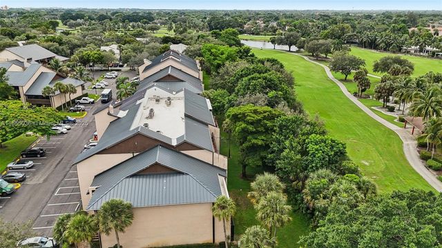 121 SW 96th Ter 205, Plantation, FL 33324