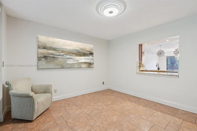 121 SW 96th Ter 205, Plantation, FL 33324