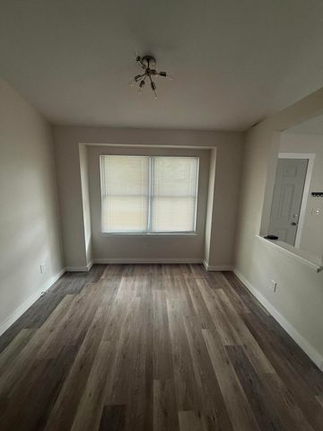300 Macgregor Drive, Summerville, SC 29486