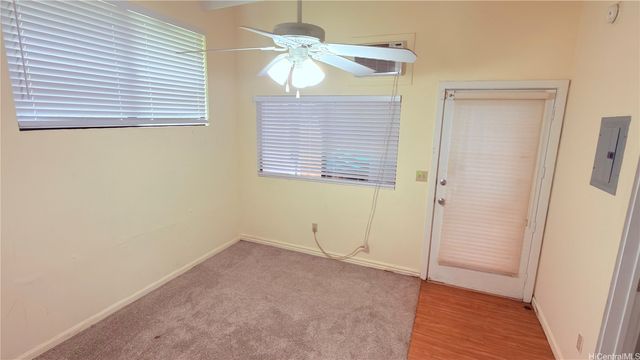 94-1086 Lumihoahu Street B, Waipahu, HI 96797