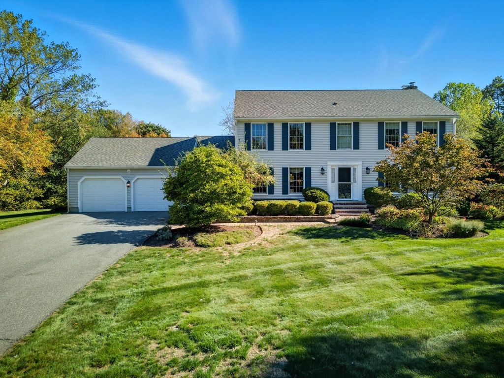 7 Camelot Road, Windham, NH 03087
