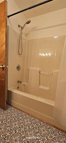 8523 N Crawford Avenue, Kansas City, MO 64153