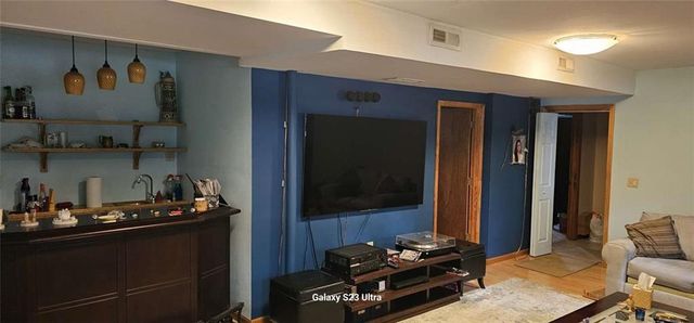 8523 N Crawford Avenue, Kansas City, MO 64153