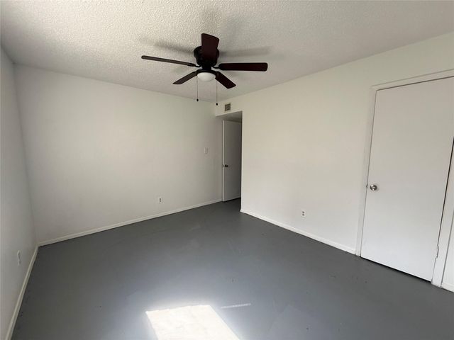 6715 Woodhue DR, Austin, TX 78745