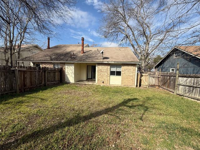 6715 Woodhue DR, Austin, TX 78745