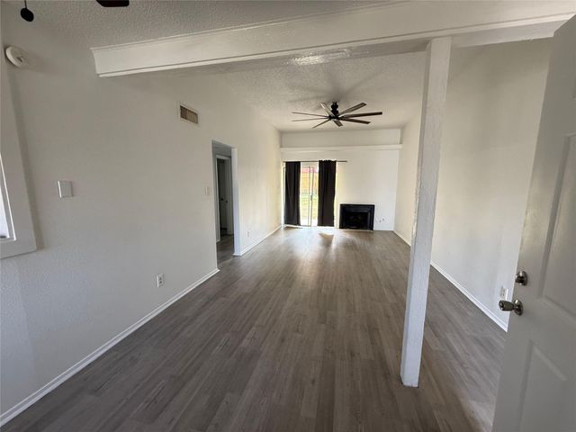 6715 Woodhue DR, Austin, TX 78745