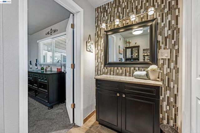 25483 Lindenwood Way, Hayward, CA 94545