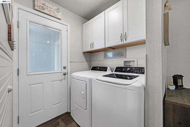 25483 Lindenwood Way, Hayward, CA 94545