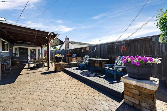 25483 Lindenwood Way, Hayward, CA 94545