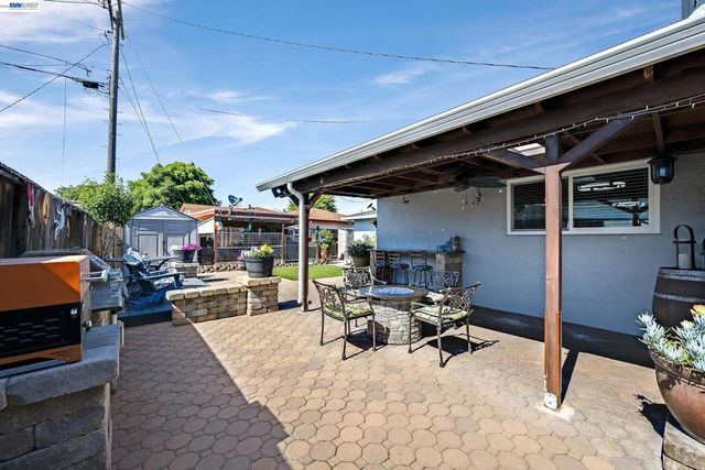 25483 Lindenwood Way, Hayward, CA 94545