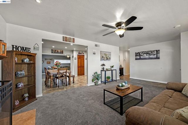 25483 Lindenwood Way, Hayward, CA 94545