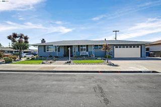 25483 Lindenwood Way, Hayward, CA 94545
