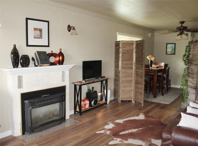 2307 N Hayes Avenue, Fresno, CA 93723
