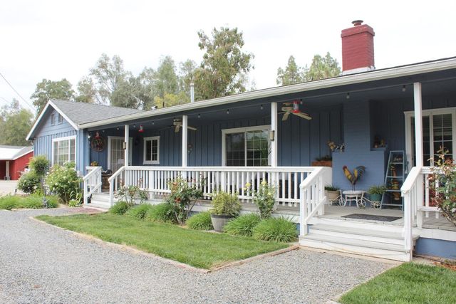 2307 N Hayes Avenue, Fresno, CA 93723