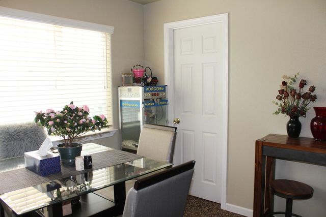 2307 N Hayes Avenue, Fresno, CA 93723