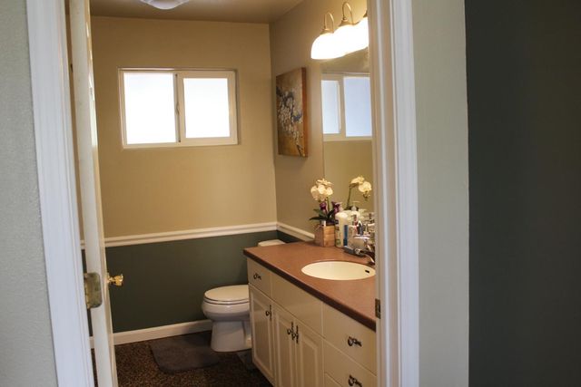 2307 N Hayes Avenue, Fresno, CA 93723