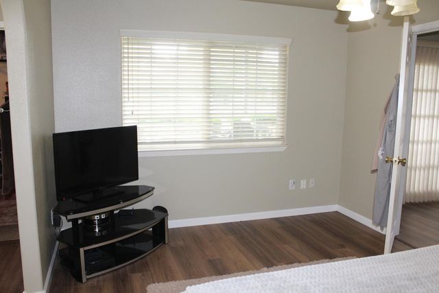 2307 N Hayes Avenue, Fresno, CA 93723