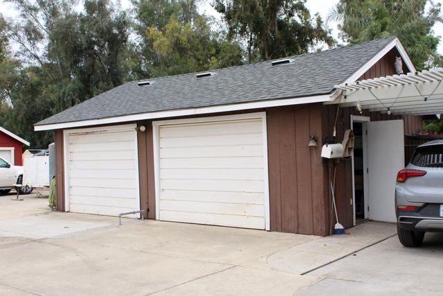 2307 N Hayes Avenue, Fresno, CA 93723