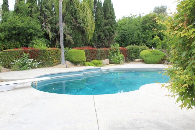 2307 N Hayes Avenue, Fresno, CA 93723